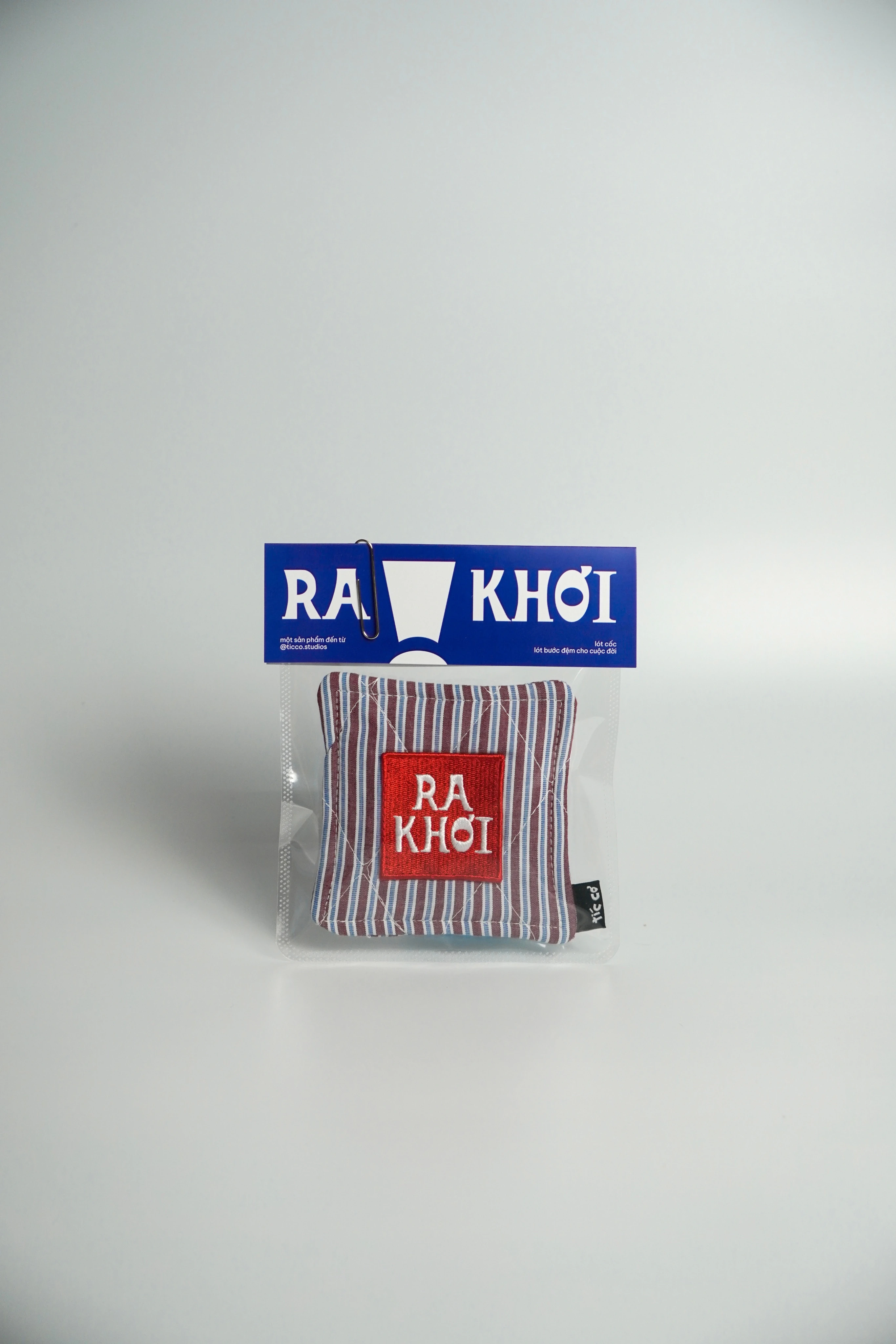 LÓT CỐC RA KHƠI