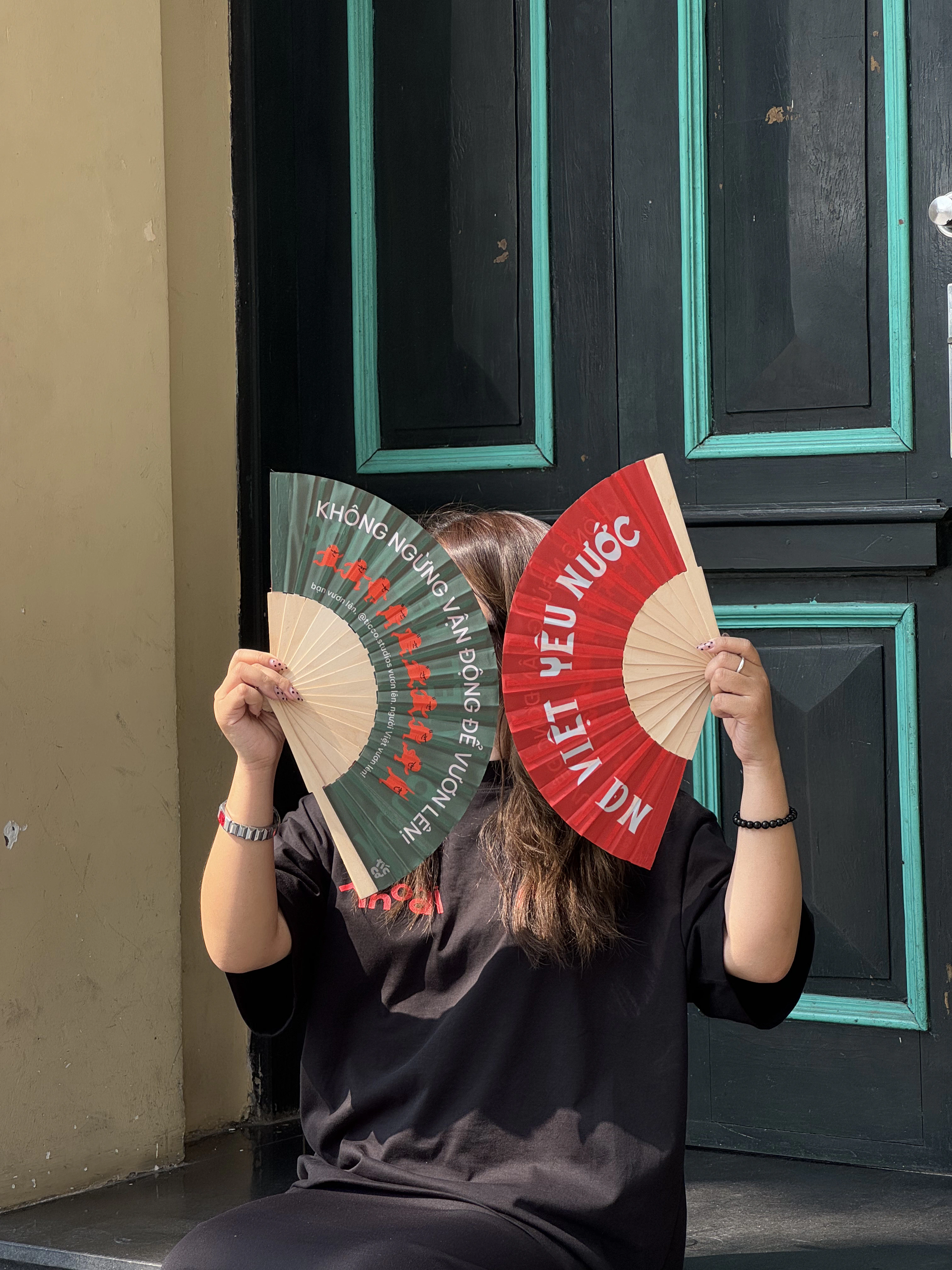 Người Việt Vận Động — Tíc Cơ